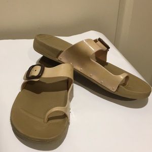 Kola toe wrap rubber sandals adjustable buckle straps women’s size 9
